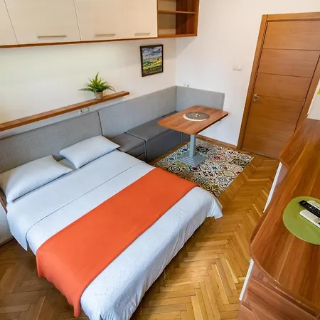 Dolce Apartment *
